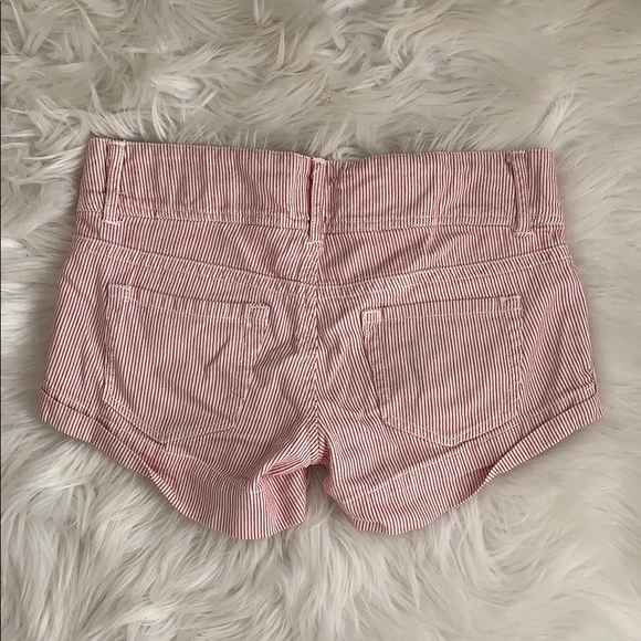 Red and white striped shorts - Picture 2 of 3